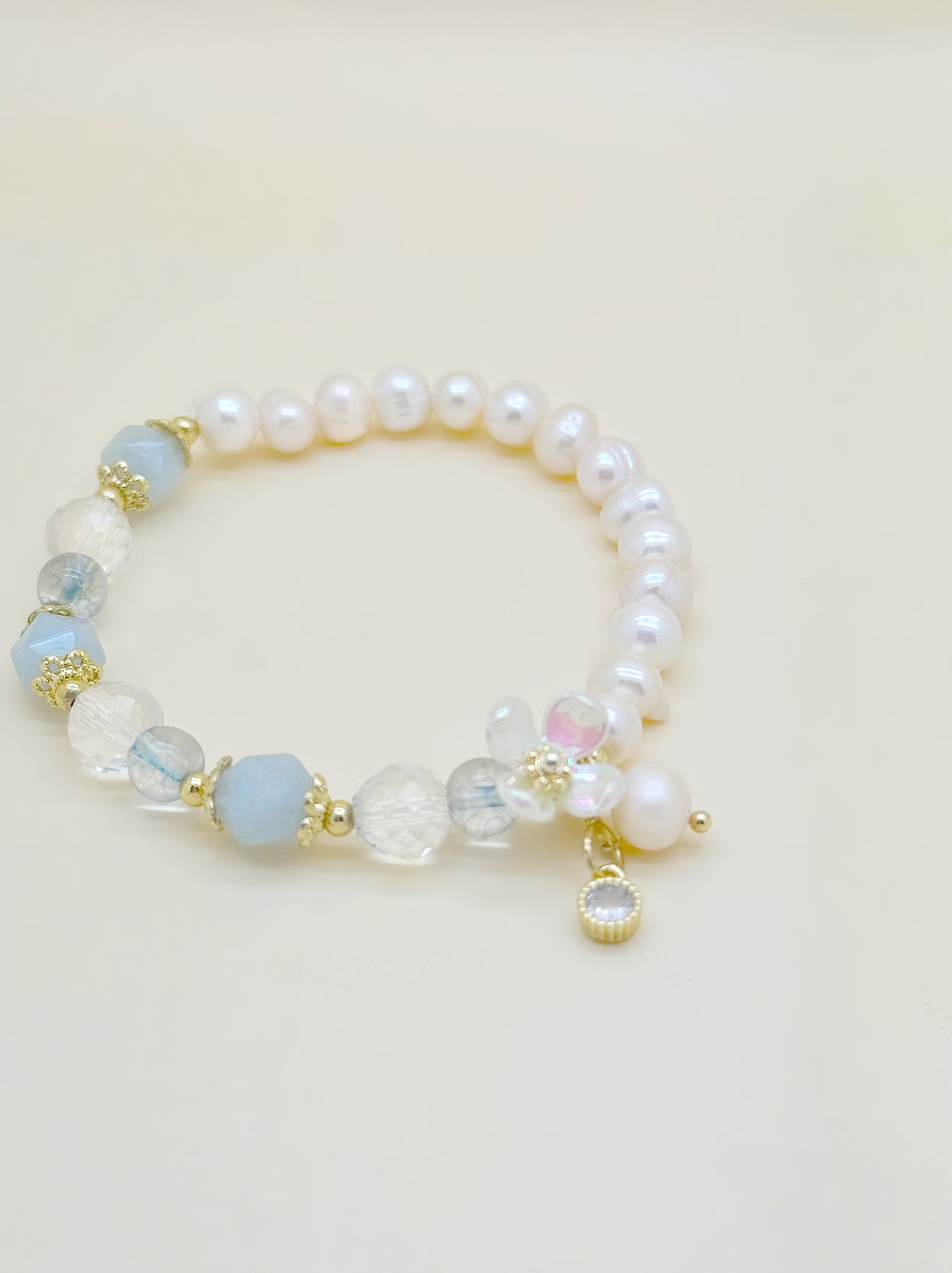 Himmel & Perle: Das Dual-Armband