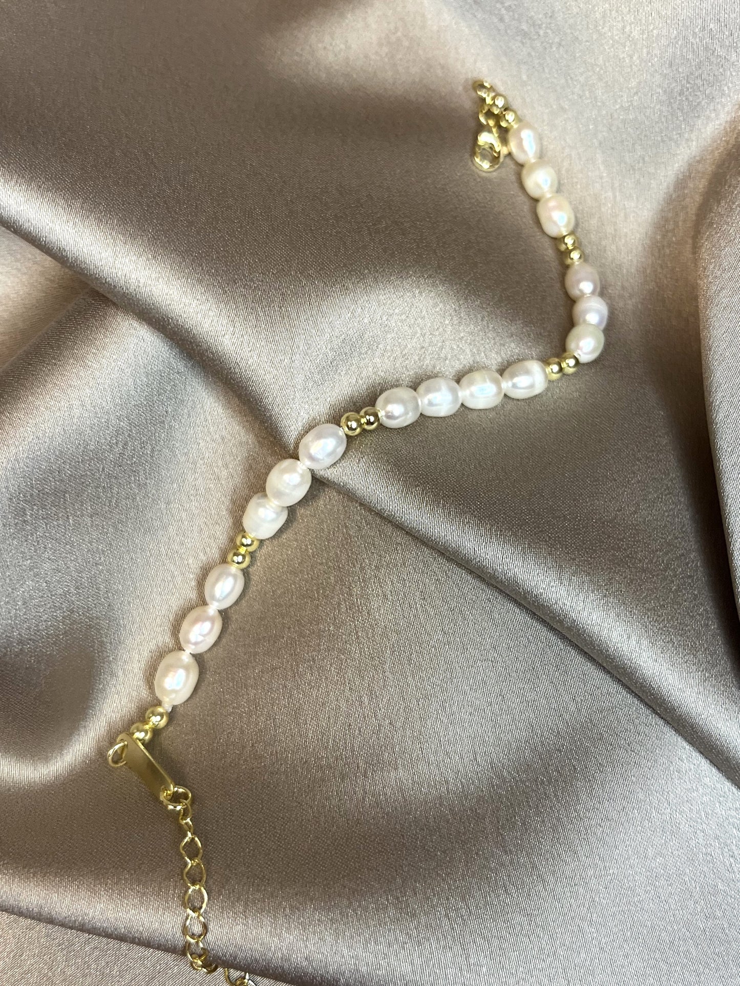 "Pure Pearl: Das Süßwasserperlen-Armband"